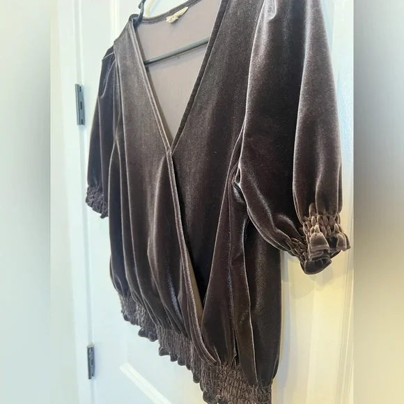 Madewell Smocked Velvet Crossover Top Dark Metal - Picture 6 of 7